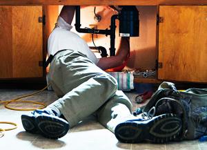 A Glendale Plumbing Contractor Clears a Clogged Garbage Disposal in 85301